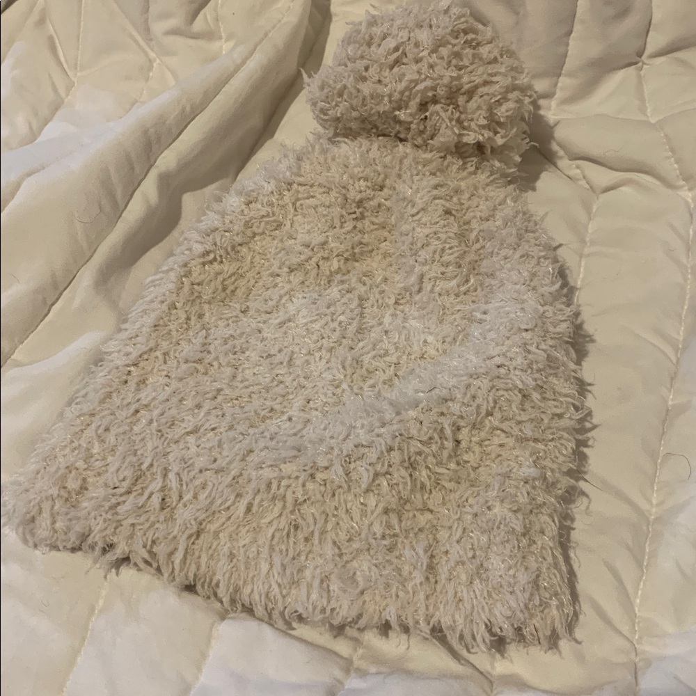 *3/$10* Fuzzy ivory Lemon brand hat with pompom